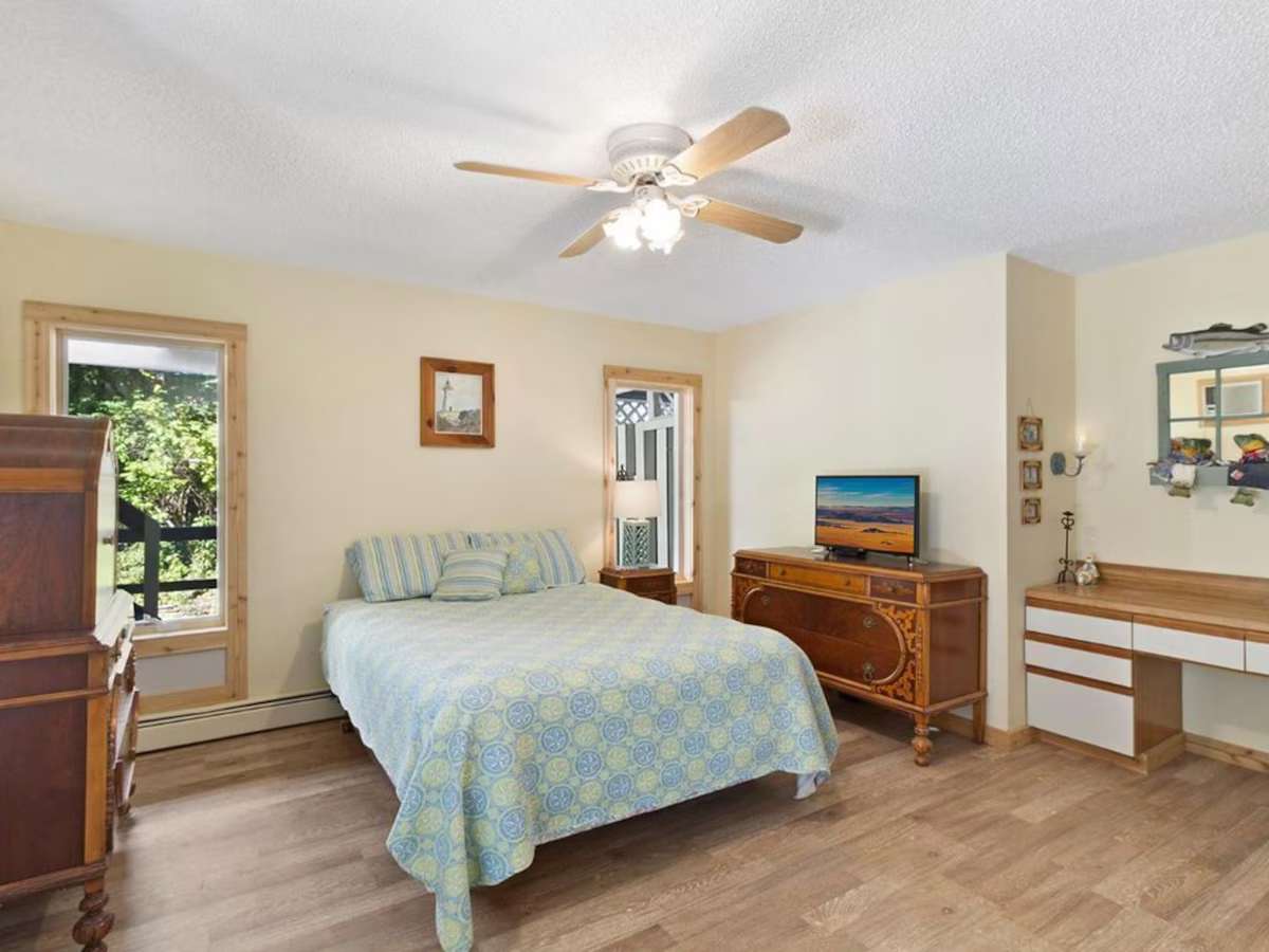 Culloden Cove | Montauk | Bayside Retreat with Private Beach Access photo 4