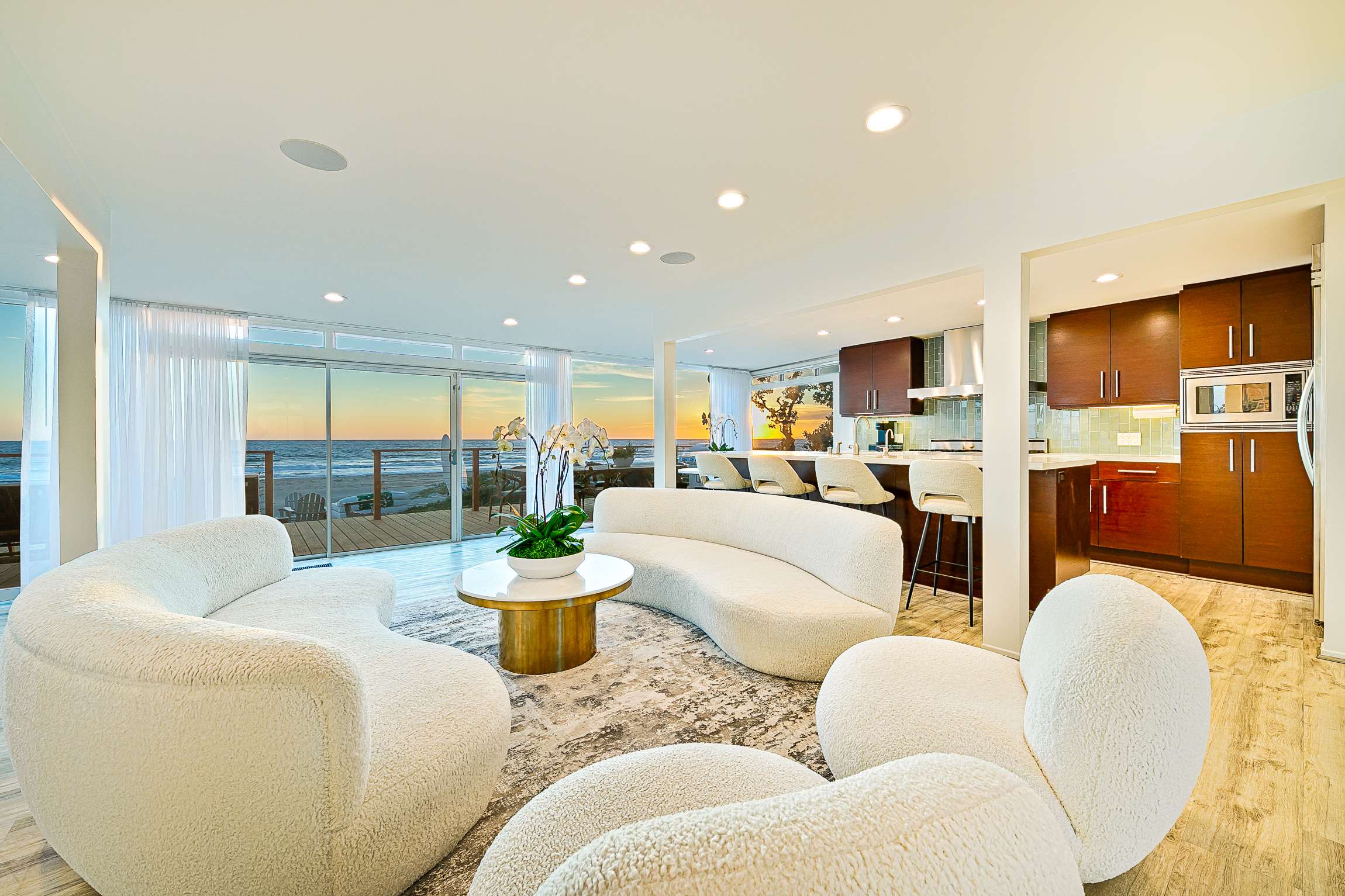 Oceancrest Estate | Broad Beach | Beachfront Home photo 2
