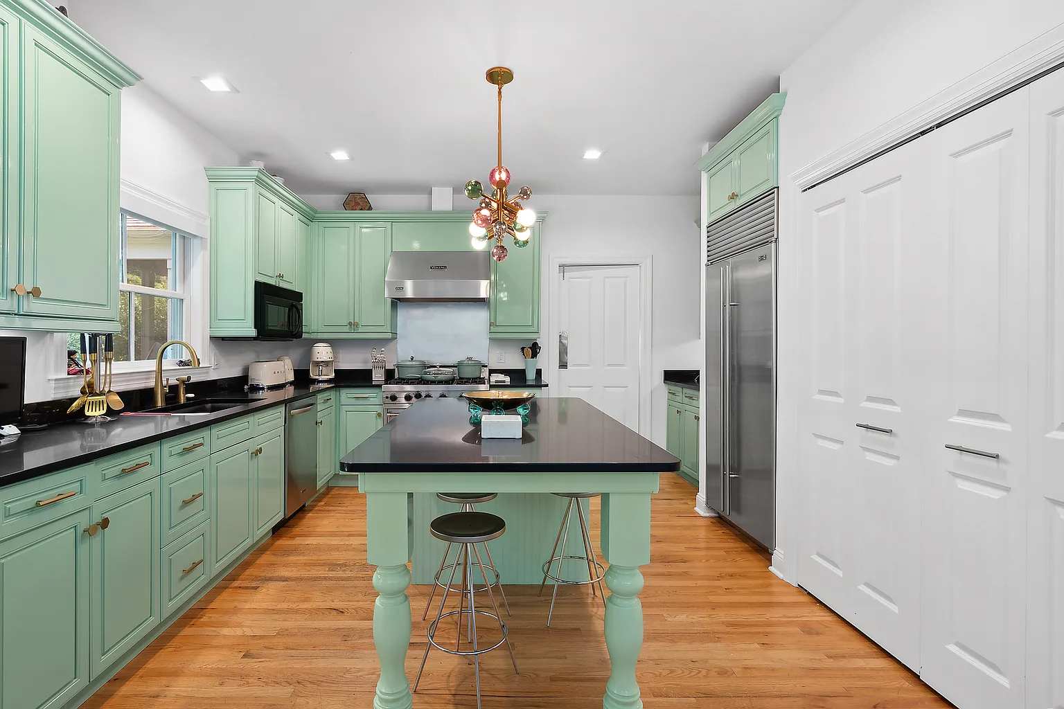 Lantern Grove | Sag Harbor | Estate with Pool & Tennis Court photo 4