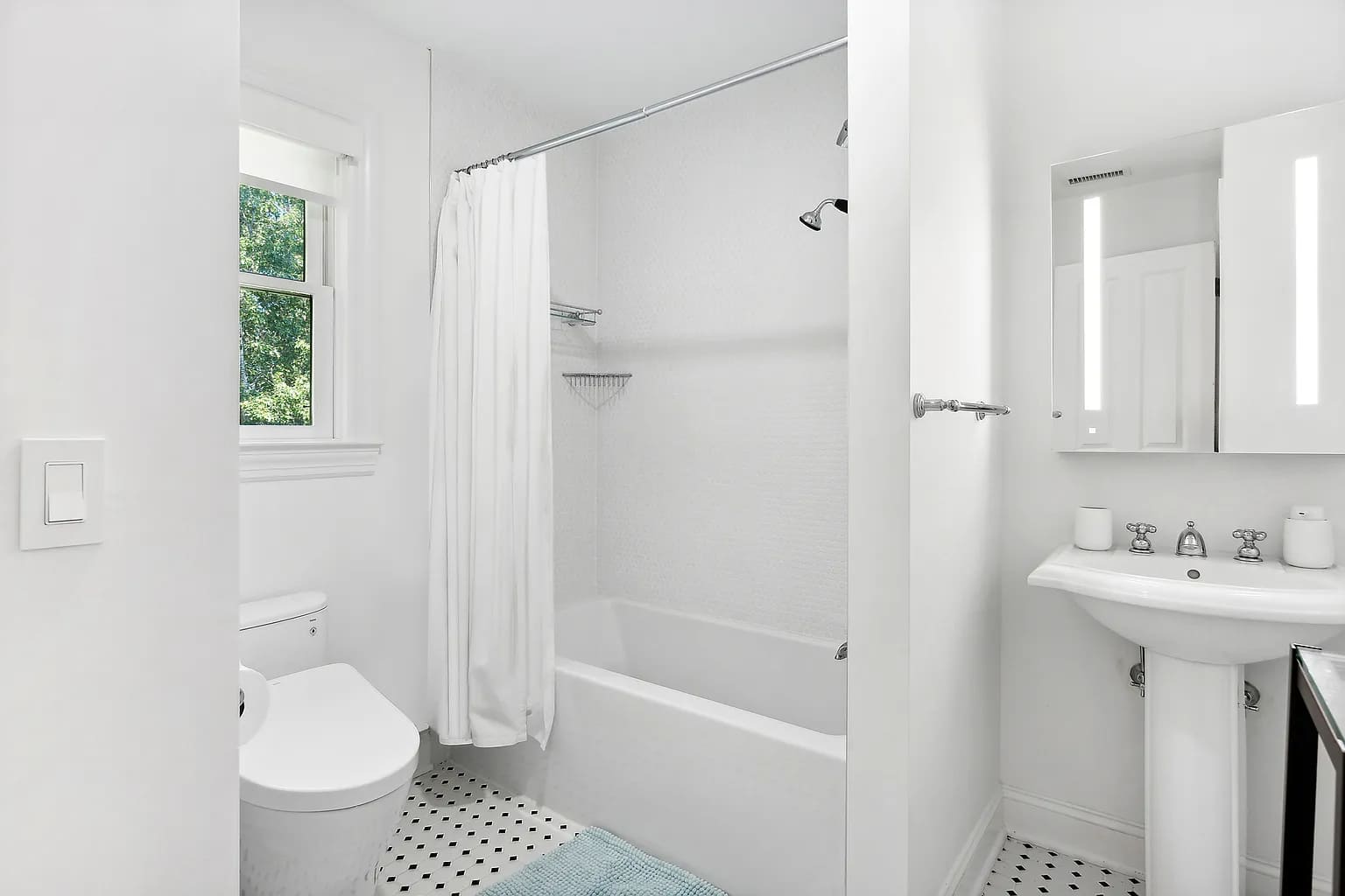 Lantern Grove | Sag Harbor | Estate with Pool & Tennis Court photo 11