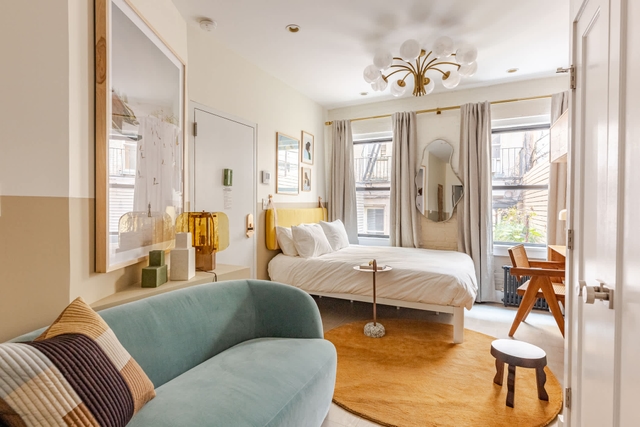 Image of Living space #2