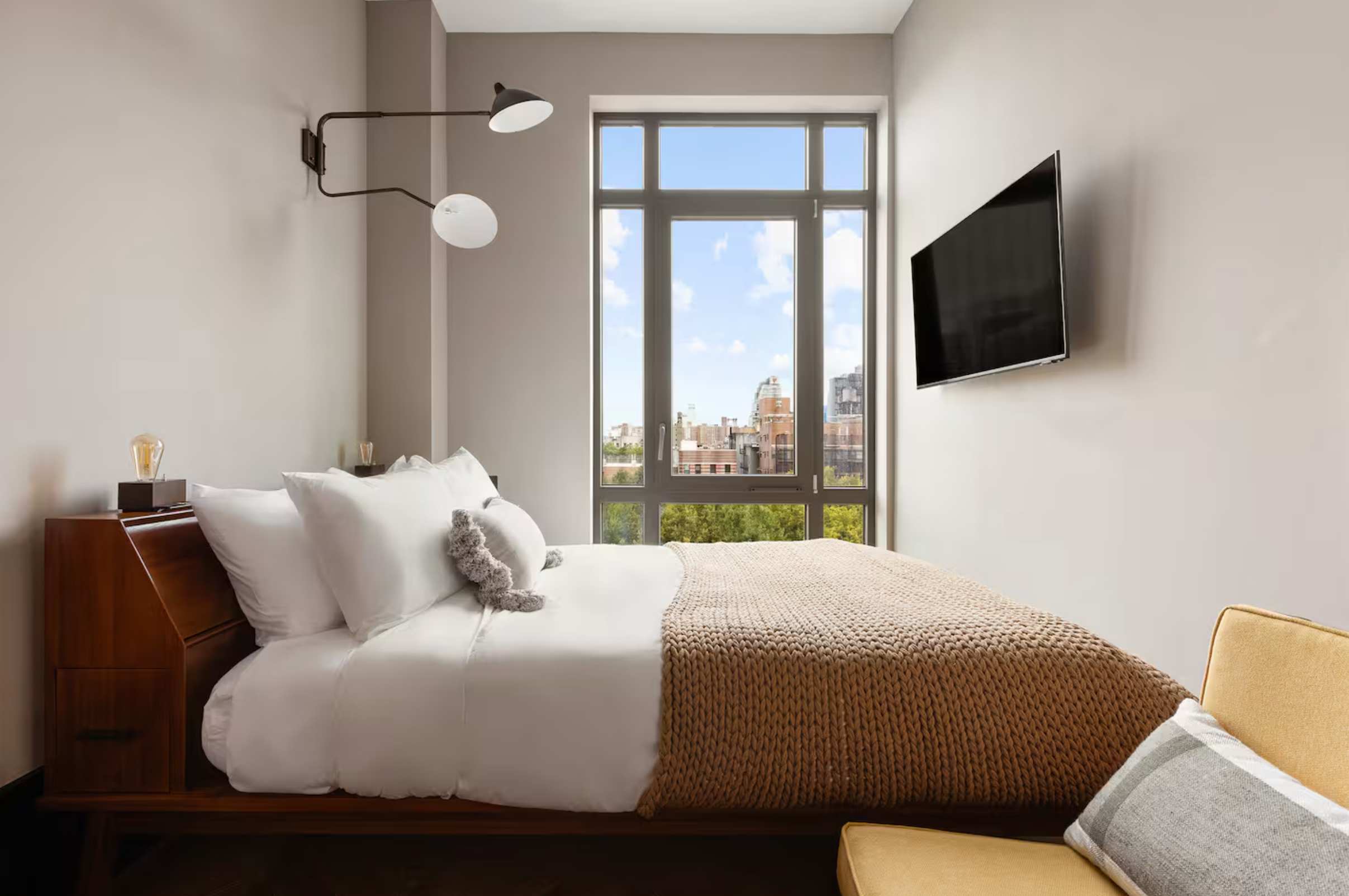 Freeman 703 | Lower East Side | Condo with Shared Amenities photo 4