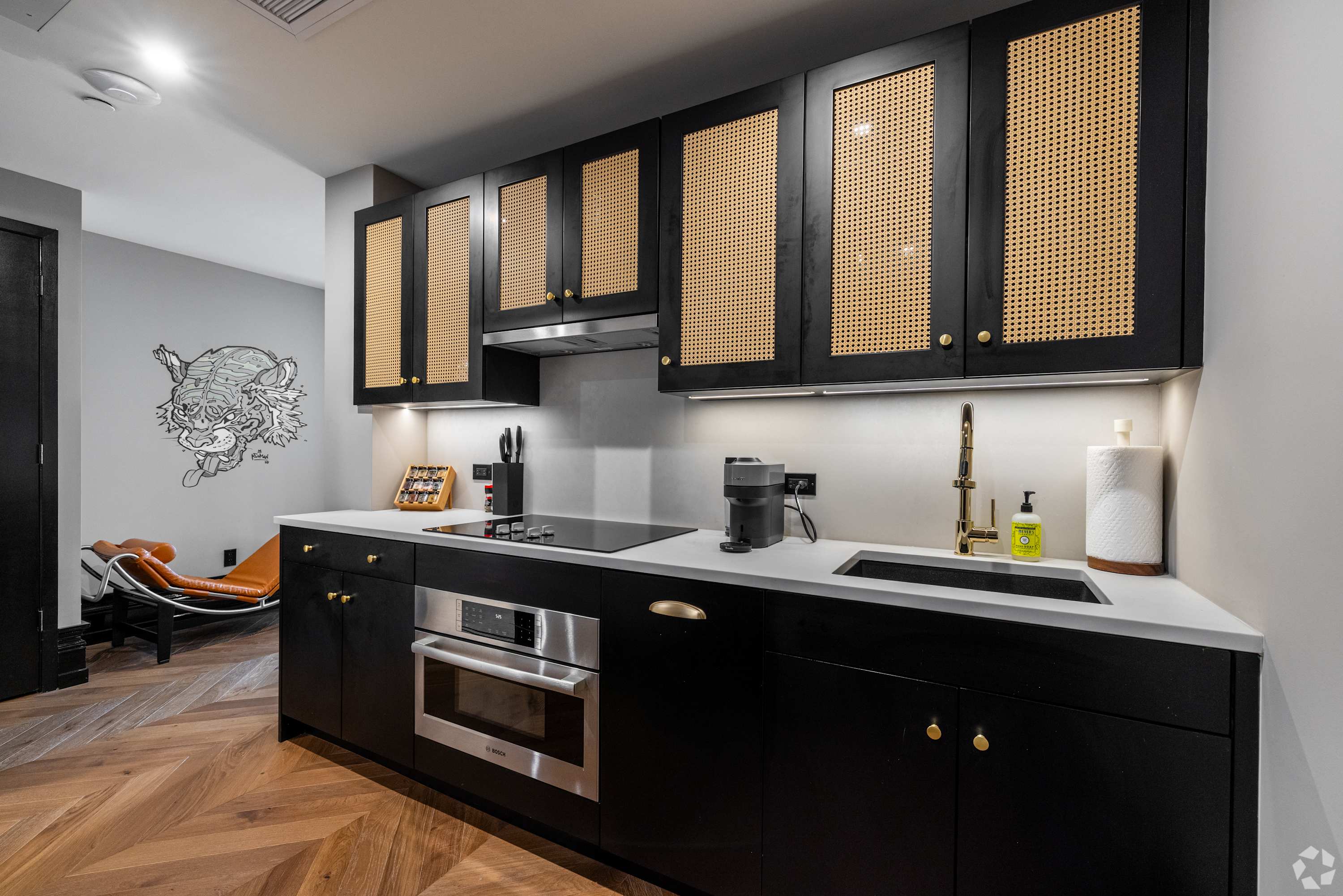 Freeman 1203 | Lower East Side | Condo with Shared Amenities photo 3