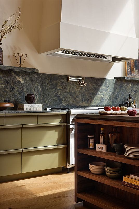 Mahogany House | Cobble Hill | Townhouse with Garden & Rooftop photo 2