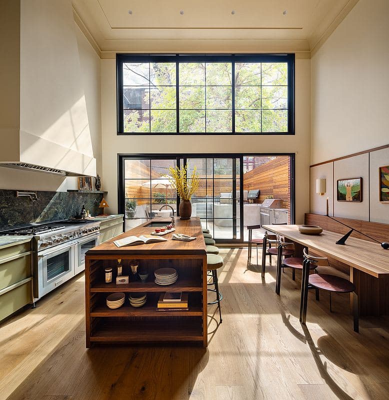 Mahogany House | Cobble Hill | Townhouse with Garden & Rooftop photo 3