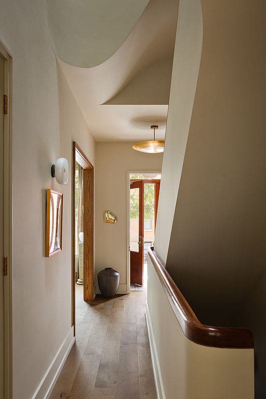 Mahogany House | Cobble Hill | Townhouse with Garden & Rooftop photo 13