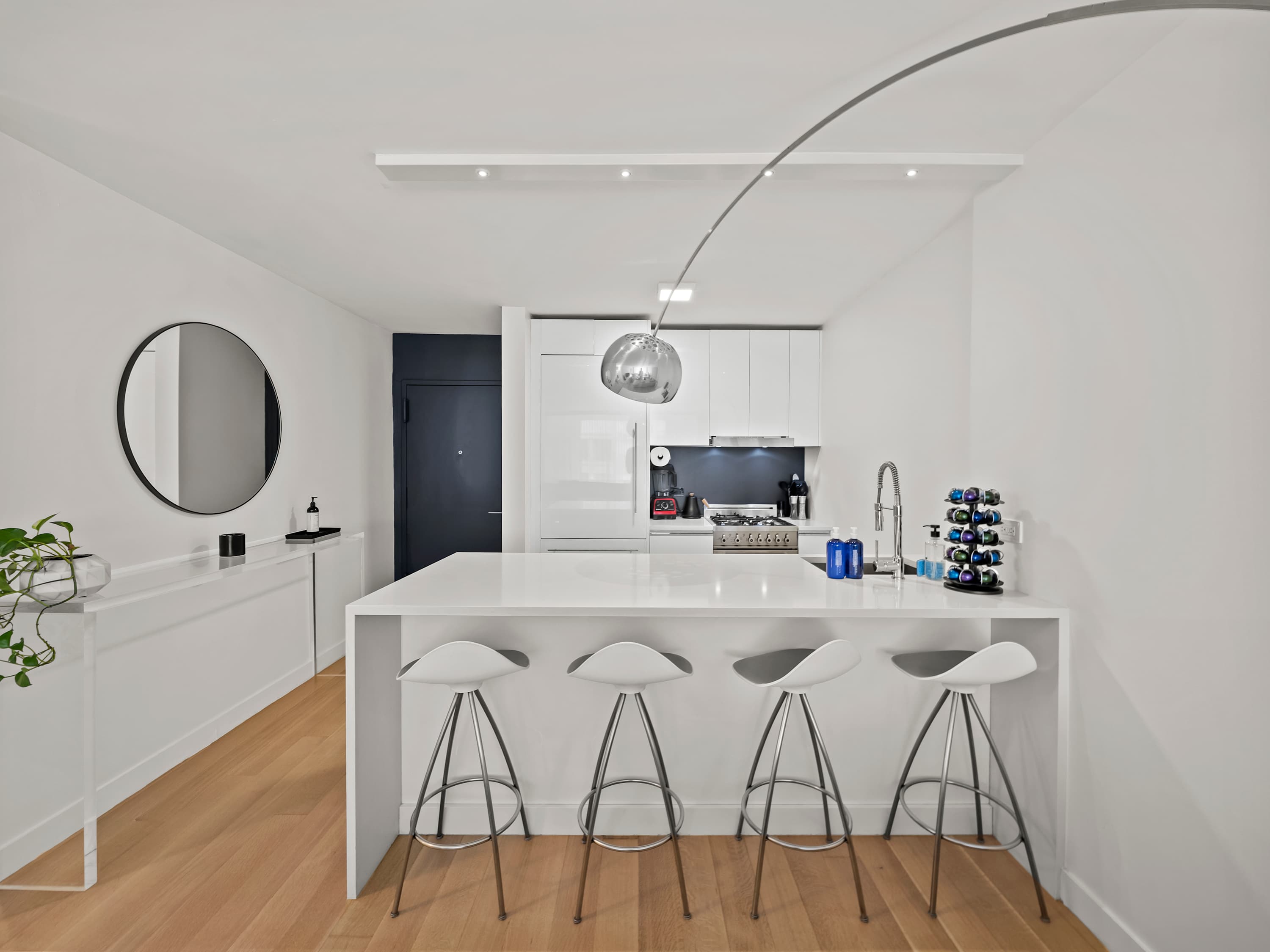 Starrett Place | Hell's Kitchen | Luxe Residence w/ Grand Piano photo 3