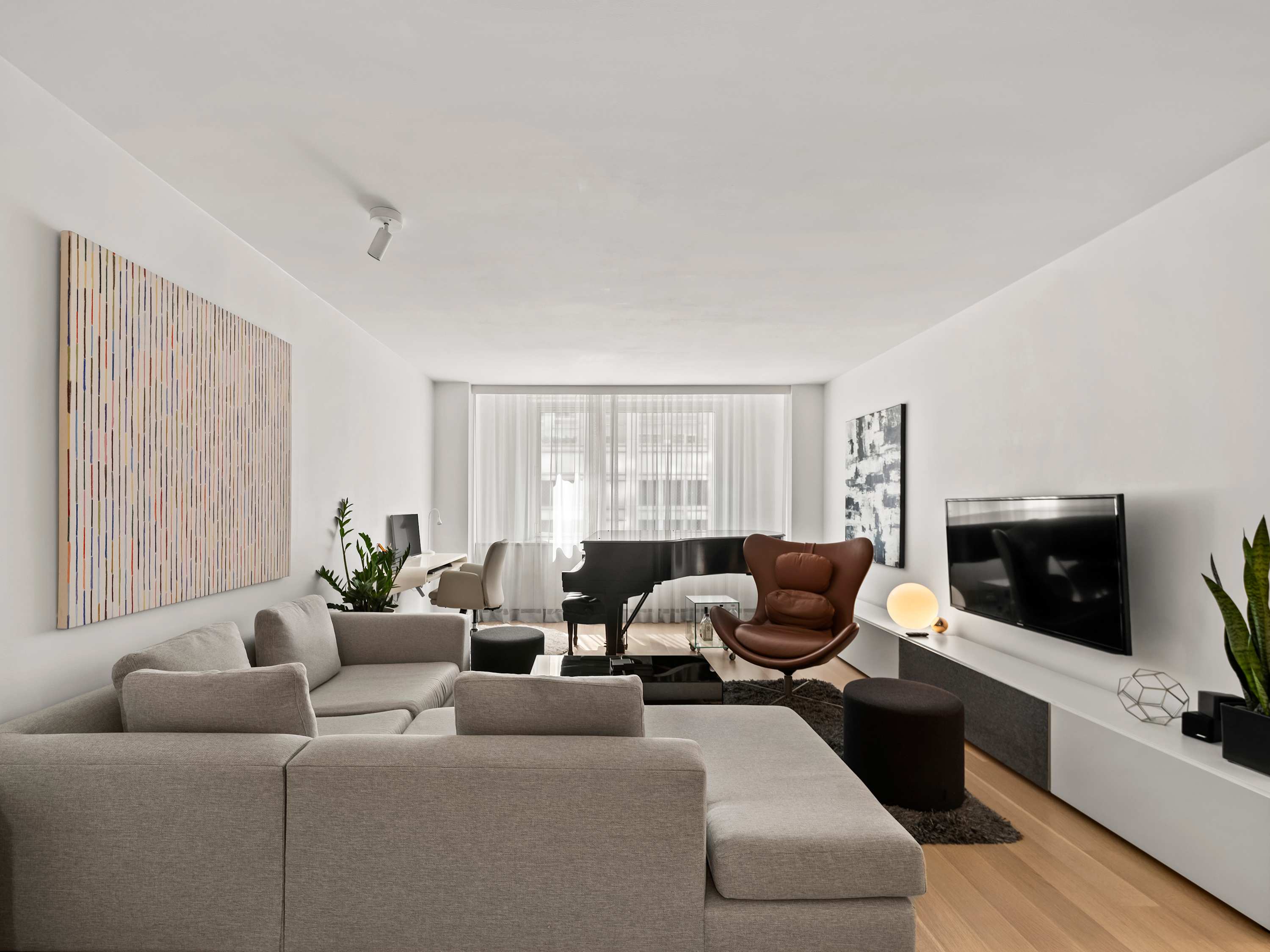 Starrett Place | Hell's Kitchen | Luxe Residence w/ Grand Piano photo 2