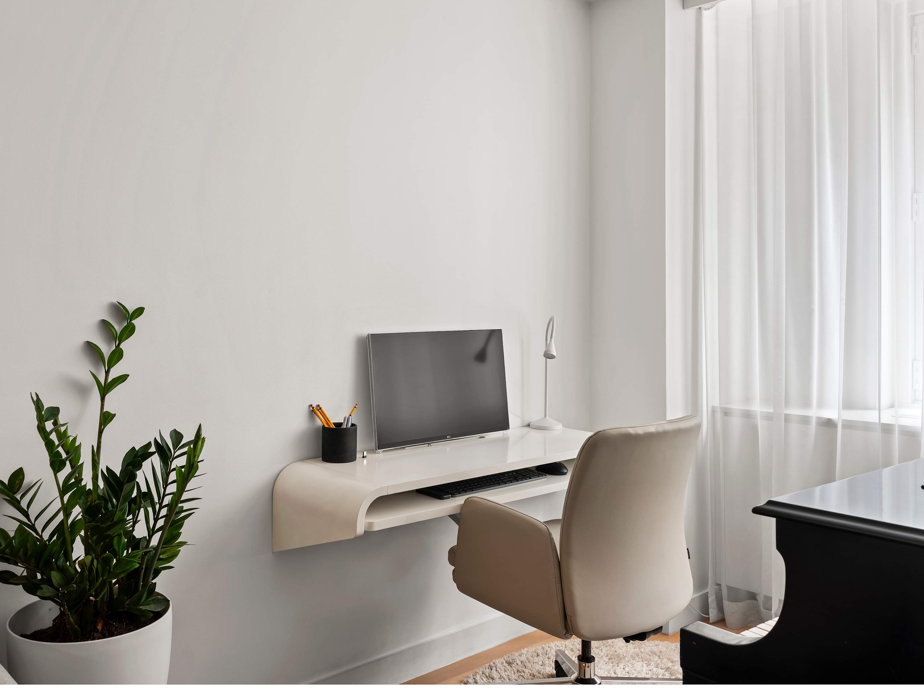 Starrett Place | Hell's Kitchen | Luxe Residence w/ Grand Piano photo 11