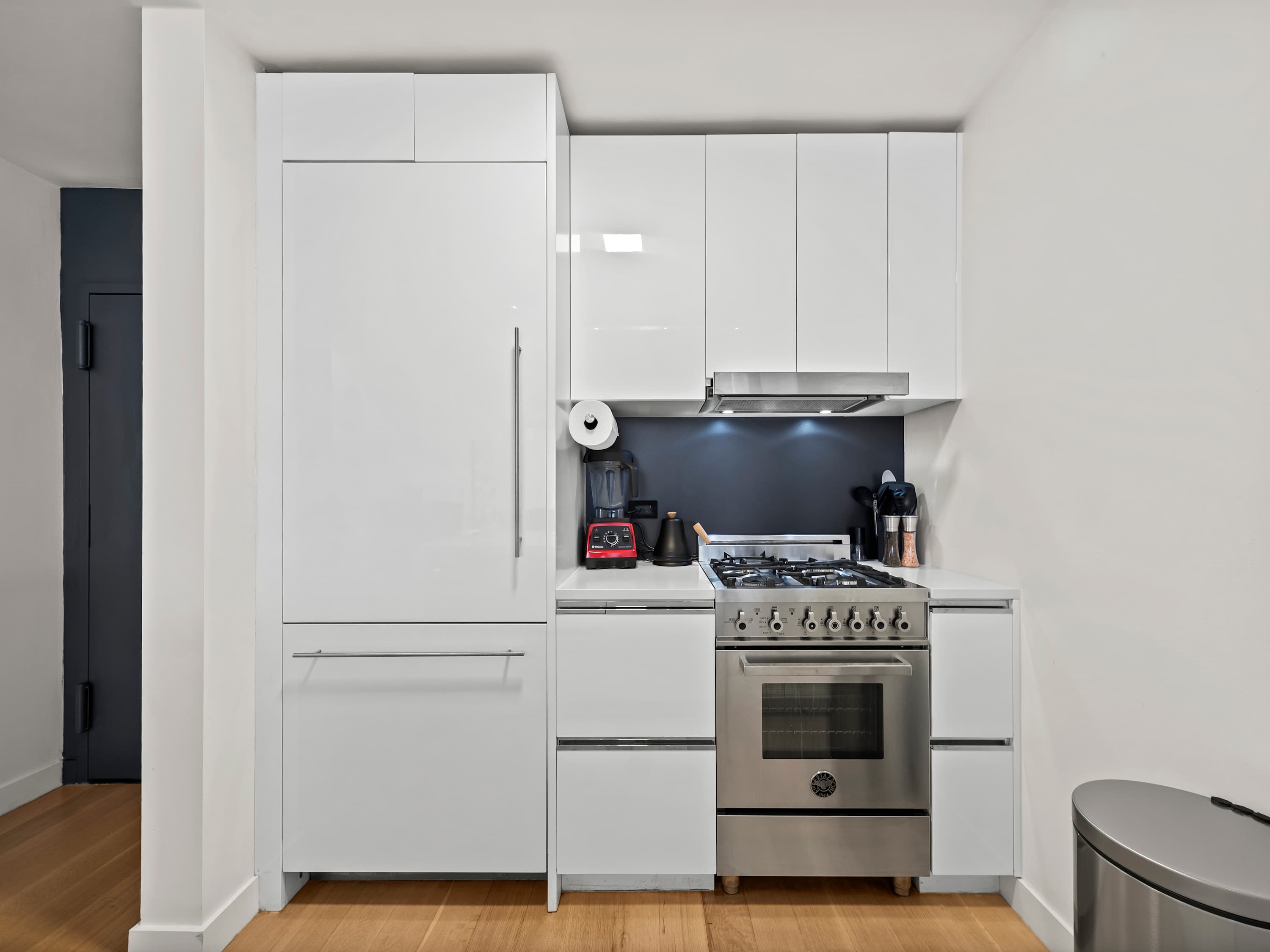 Starrett Place | Hell's Kitchen | Luxe Residence w/ Grand Piano photo 9