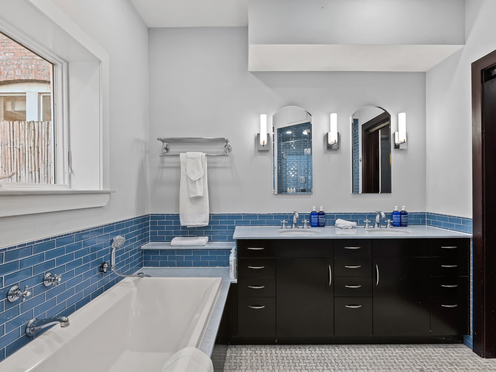 Centre House | Little Italy | Spacious Townhome with Rooftop Deck photo 22