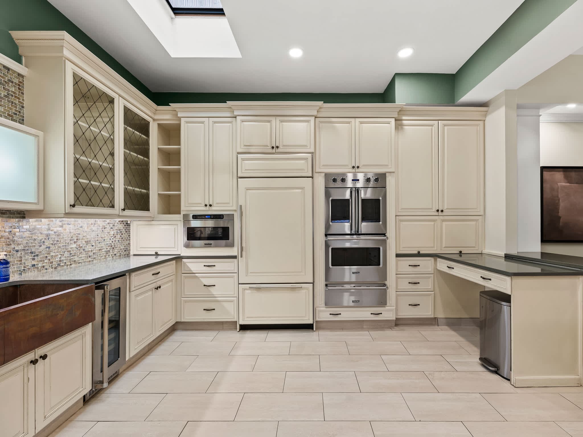 Centre House | Little Italy | Spacious Townhome with Rooftop Deck photo 13