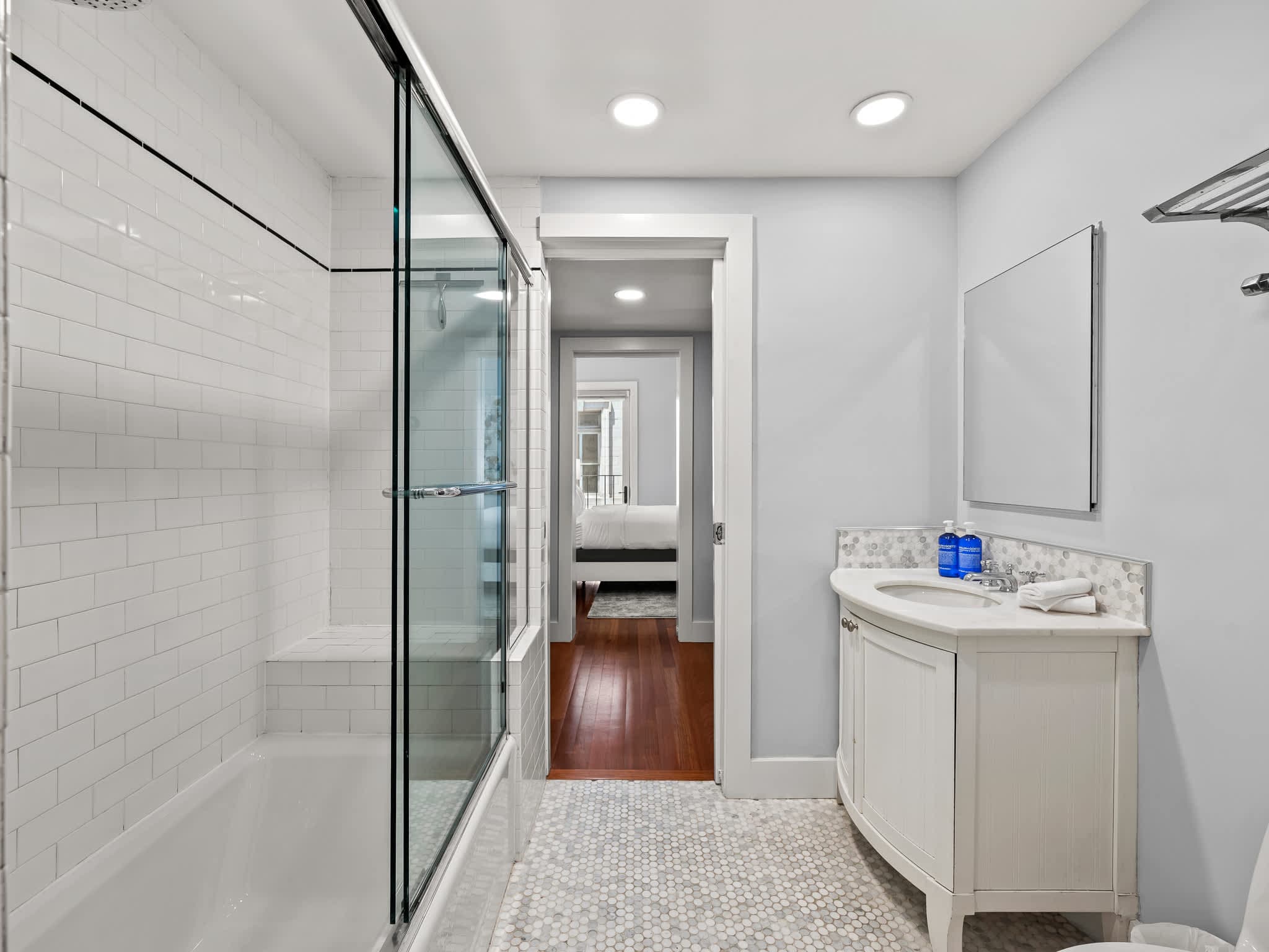 Centre House | Little Italy | Spacious Townhome with Rooftop Deck photo 30