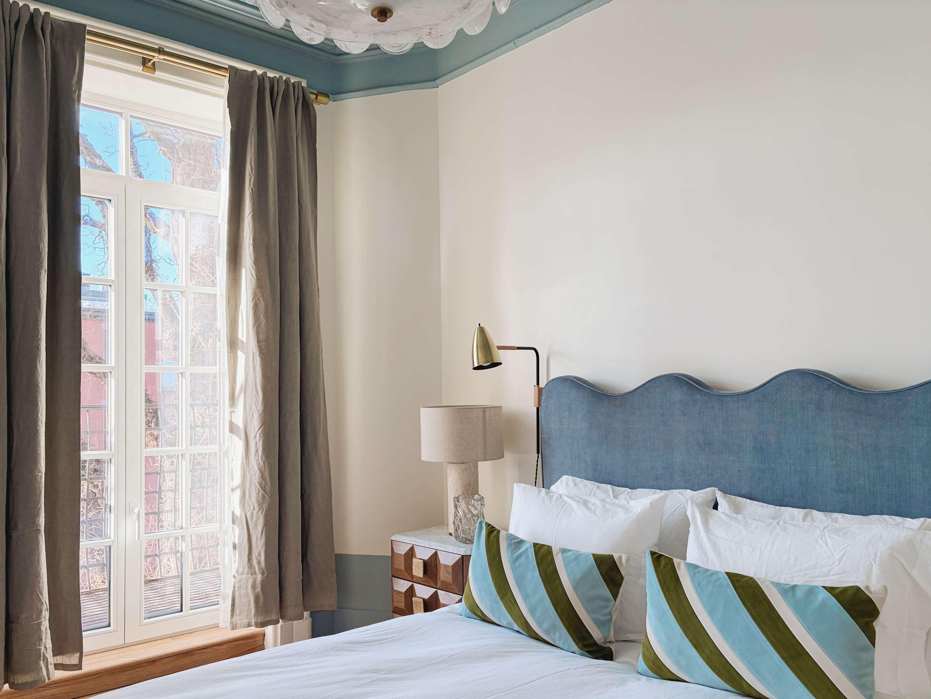 Henry House IV | Brooklyn Heights | Roomy Apartment photo 12