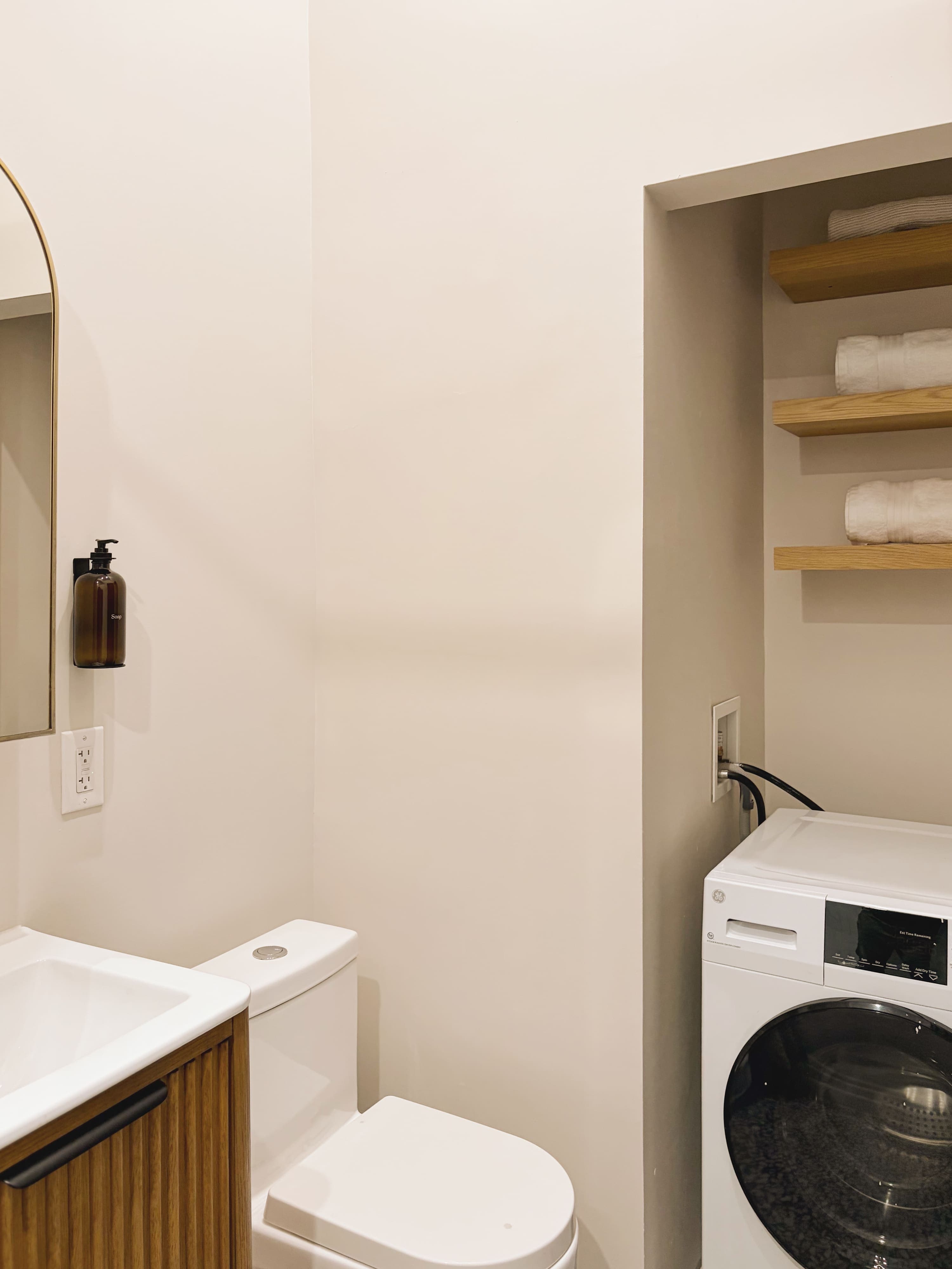 Henry House IV | Brooklyn Heights | Roomy Apartment photo 16