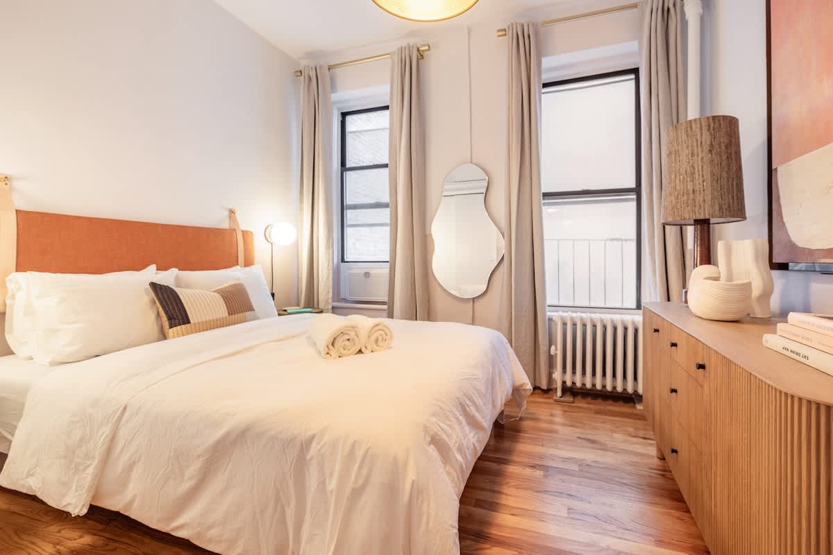 Spring House VIII | Nolita | Designer Apartment photo 2