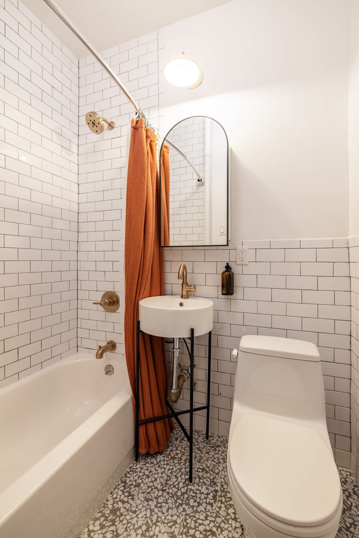 Spring House VIII | Nolita | Designer Apartment photo 10