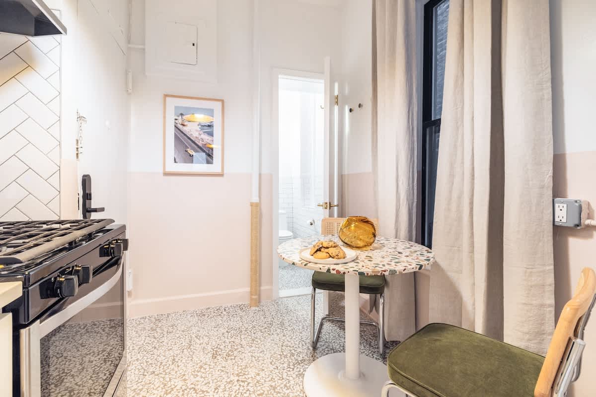 Spring House VIII | Nolita | Designer Apartment photo 9