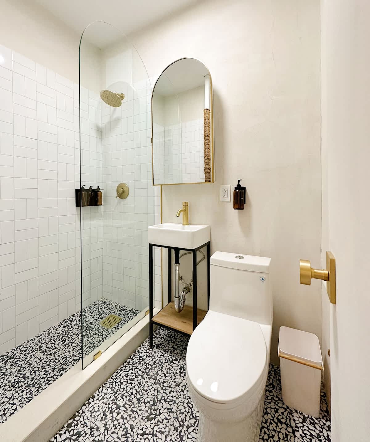 Spring House XII | Nolita | Designer Apartment photo 5