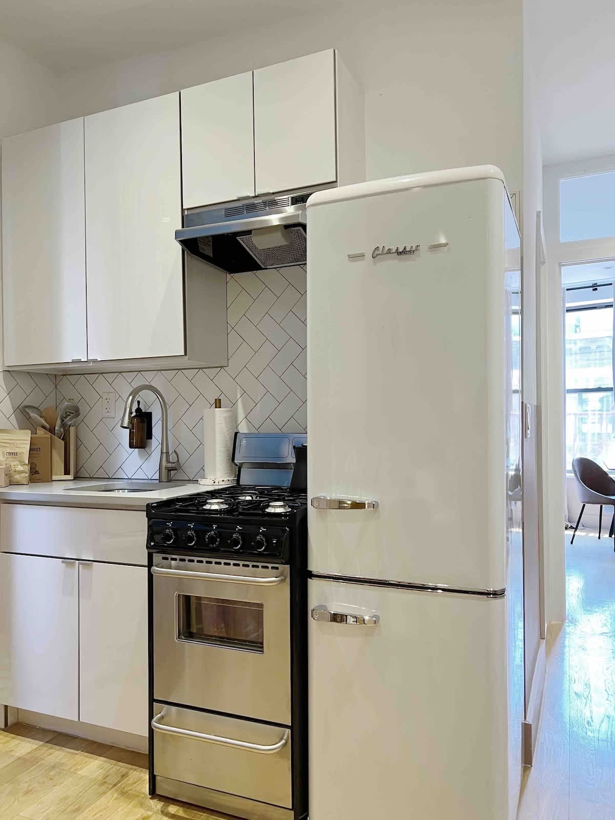 Spring House XIV | Nolita | Designer Apartment photo 8