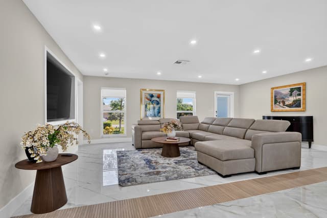 Image of Living space #7