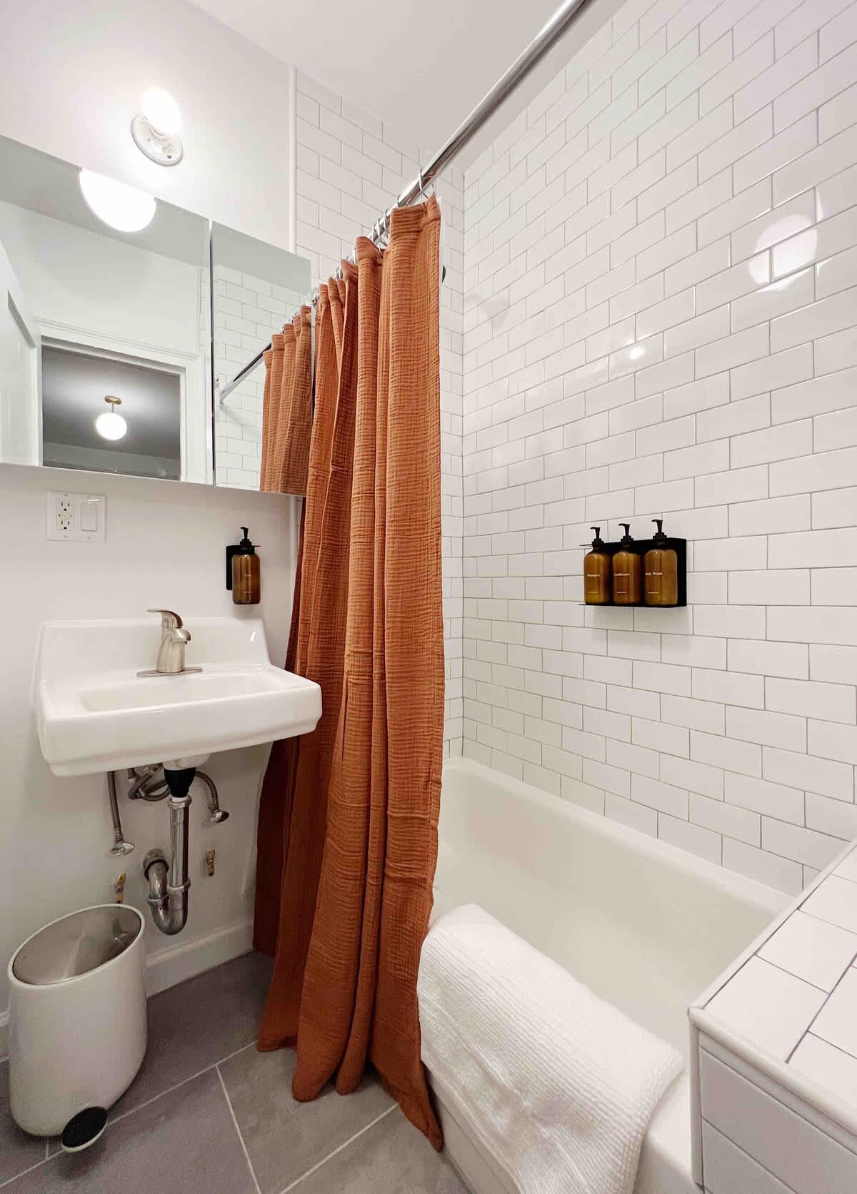 Spring House XVII | Nolita | Designer Apartment photo 15
