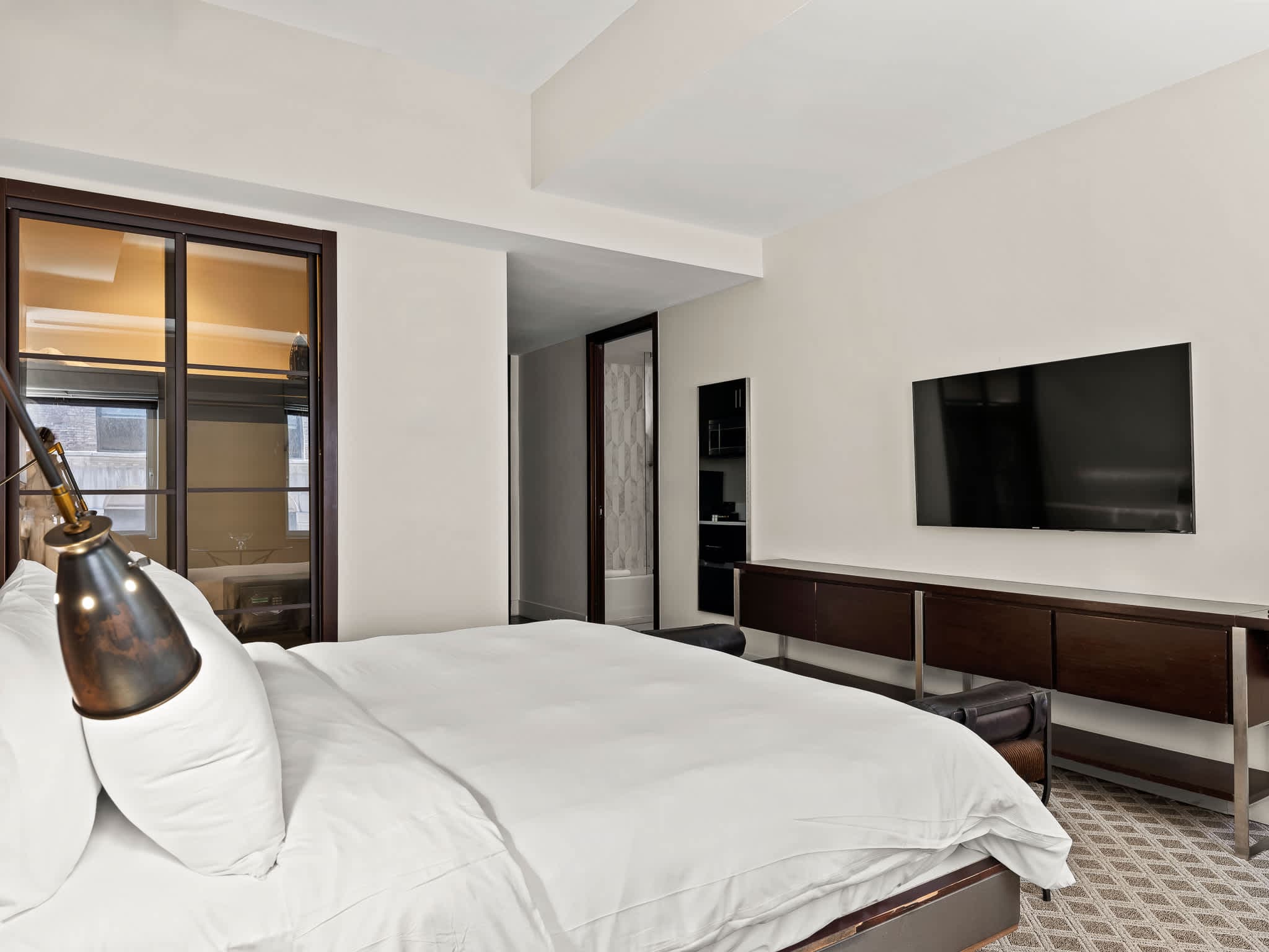 Marmara Place 1002 | Kips Bay | Studio with Pool & Gym photo 7