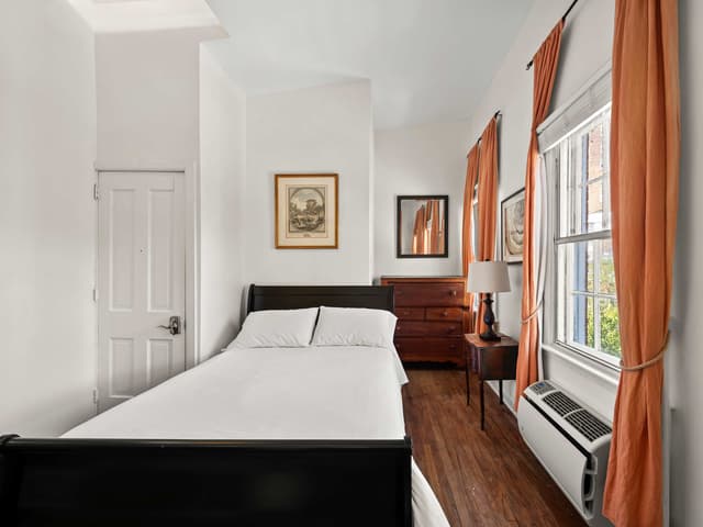 Image of Living and Sleeping space #4