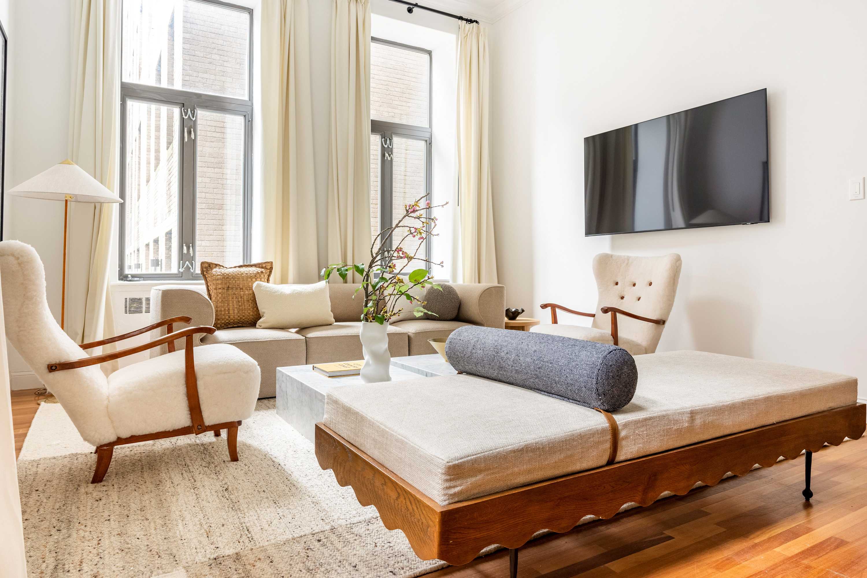 Bliss House Grand II | Upper East Side | Elegant Apartment photo 2