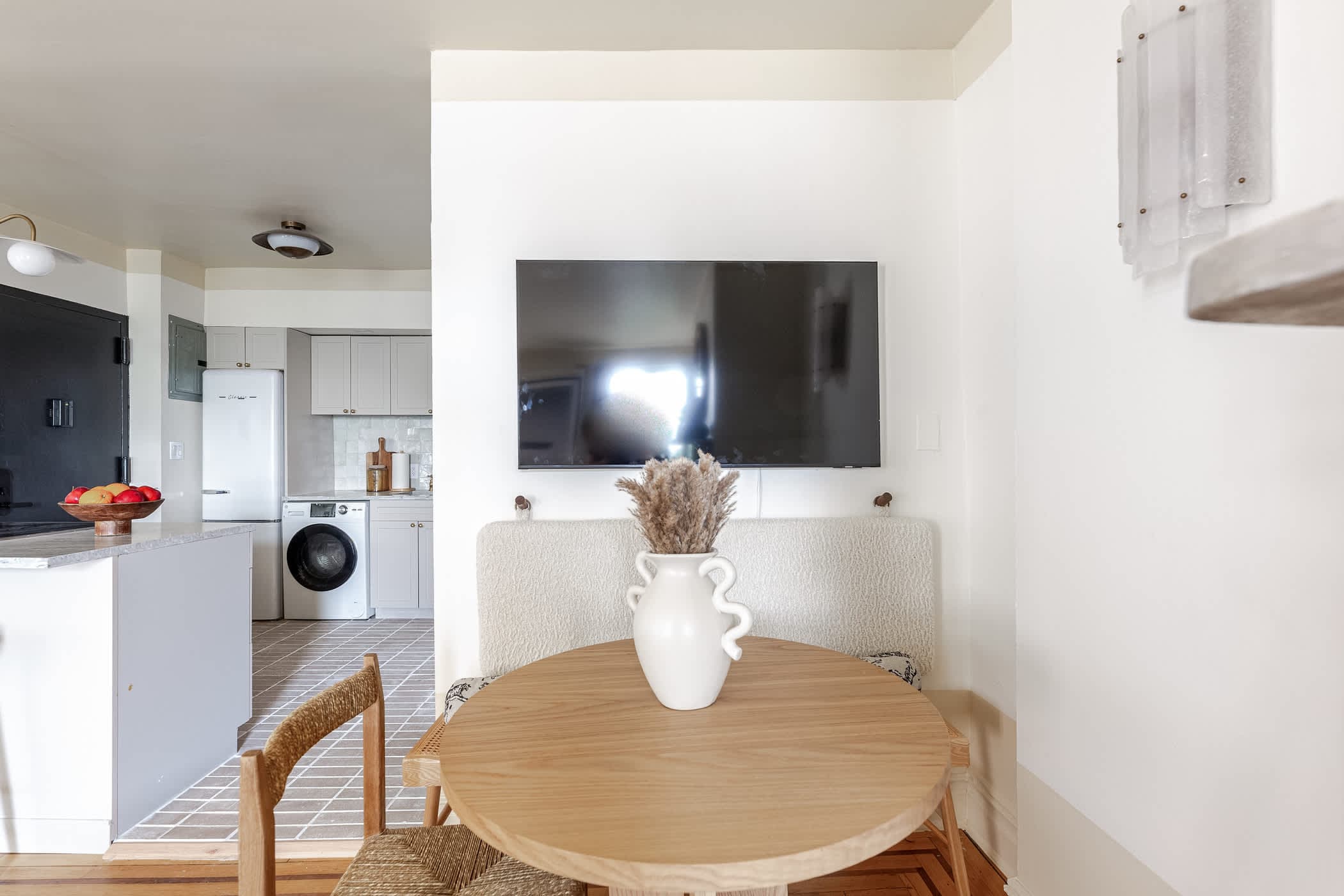 Henry House VIII | Brooklyn Heights | Roomy Apartment photo 13