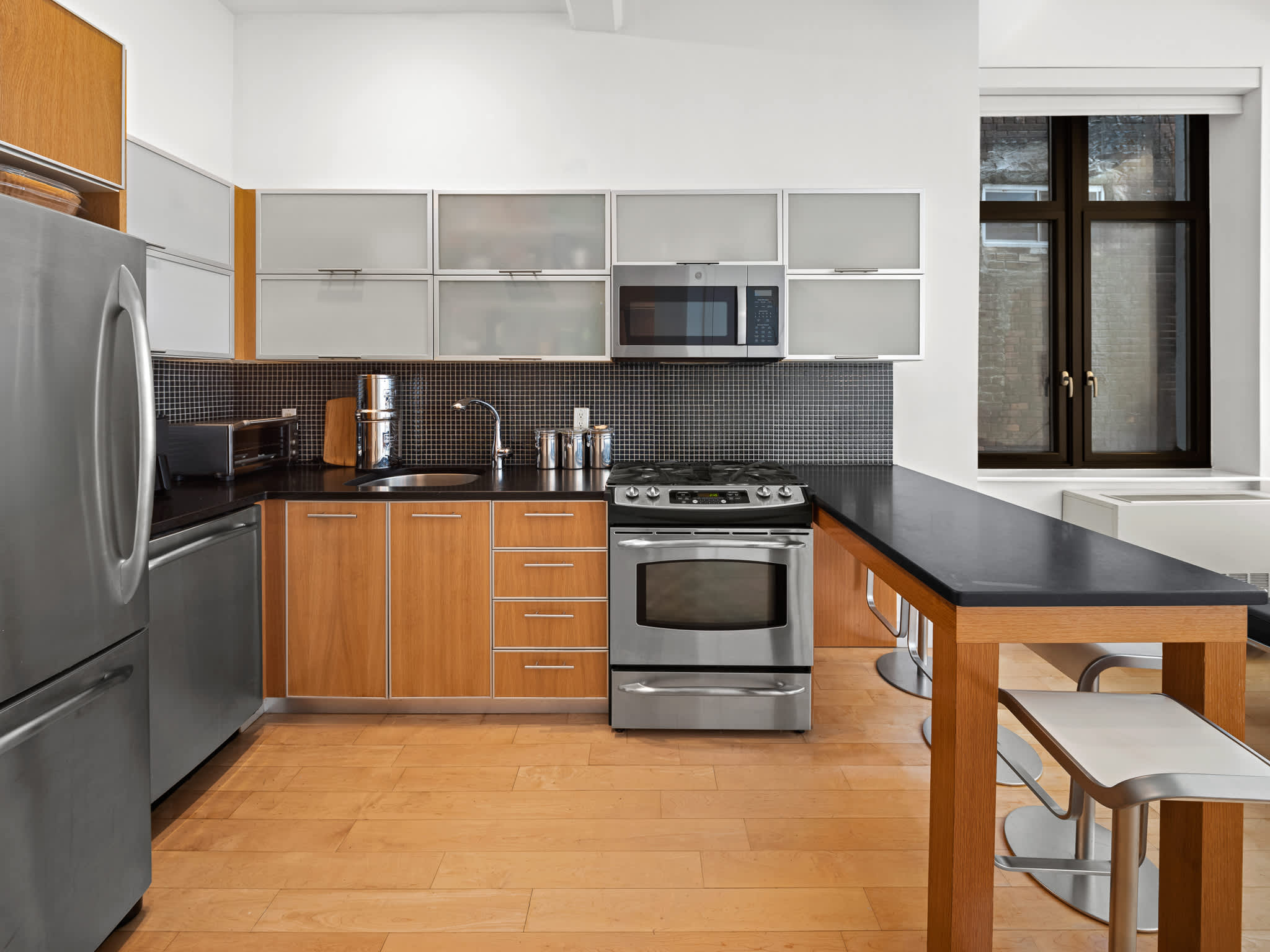 Southview Loft | Williamsburg | Artist's Duplex w/ Private Terrace photo 2
