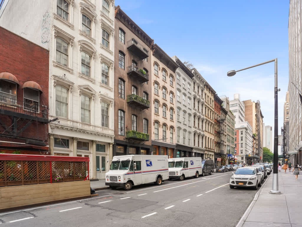 Murray Place | Tribeca | Designer Apartment with Balcony photo 28