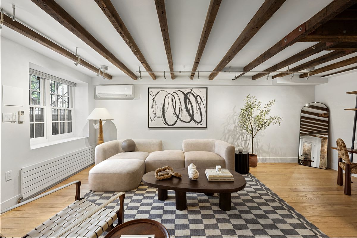 Image of Living space #2