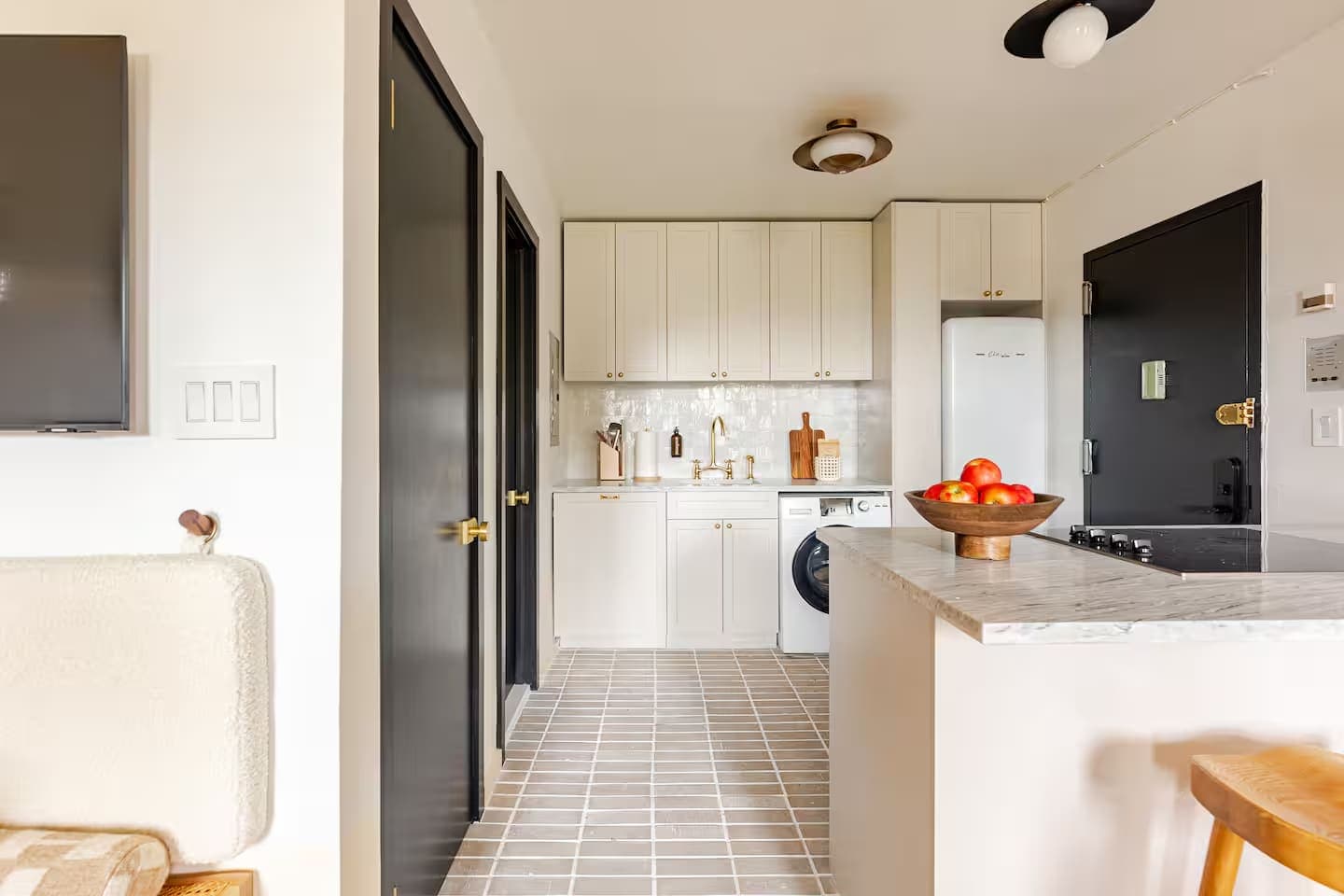 Henry House VII | Brooklyn Heights | Roomy Apartment photo 9