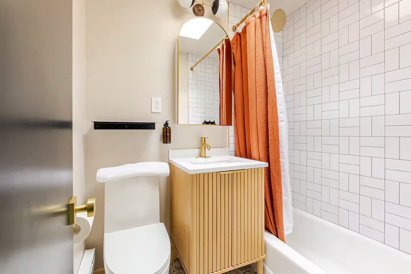 Henry House VII | Brooklyn Heights | Roomy Apartment photo 15