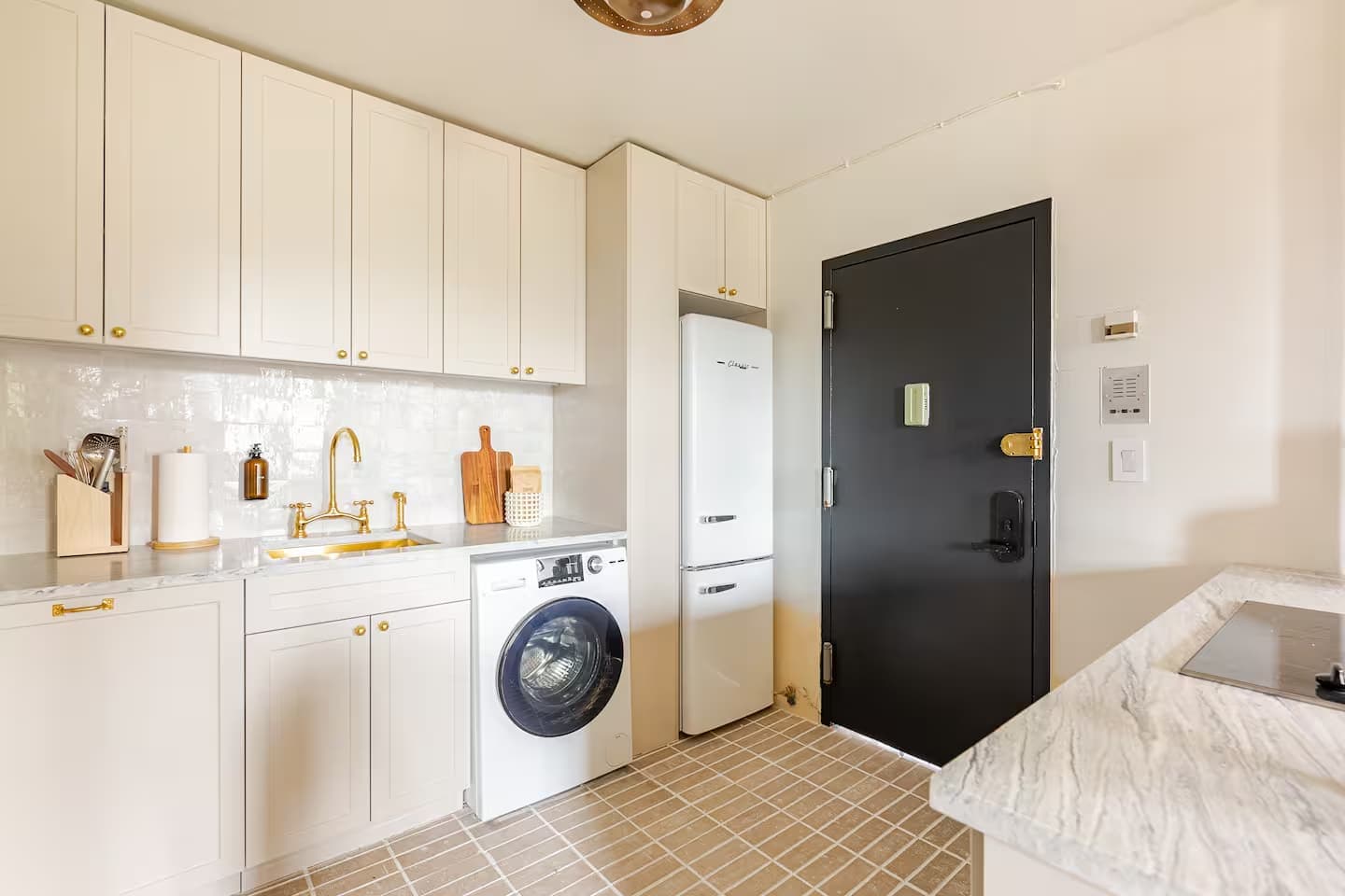 Henry House VII | Brooklyn Heights | Roomy Apartment photo 7