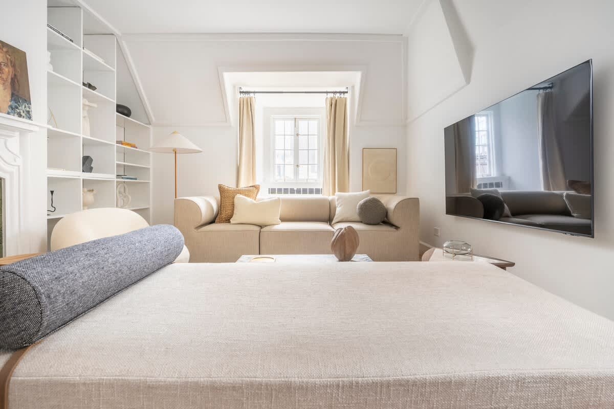 Bliss House Terrace | Upper East Side | 2BR Chic Penthouse photo 16