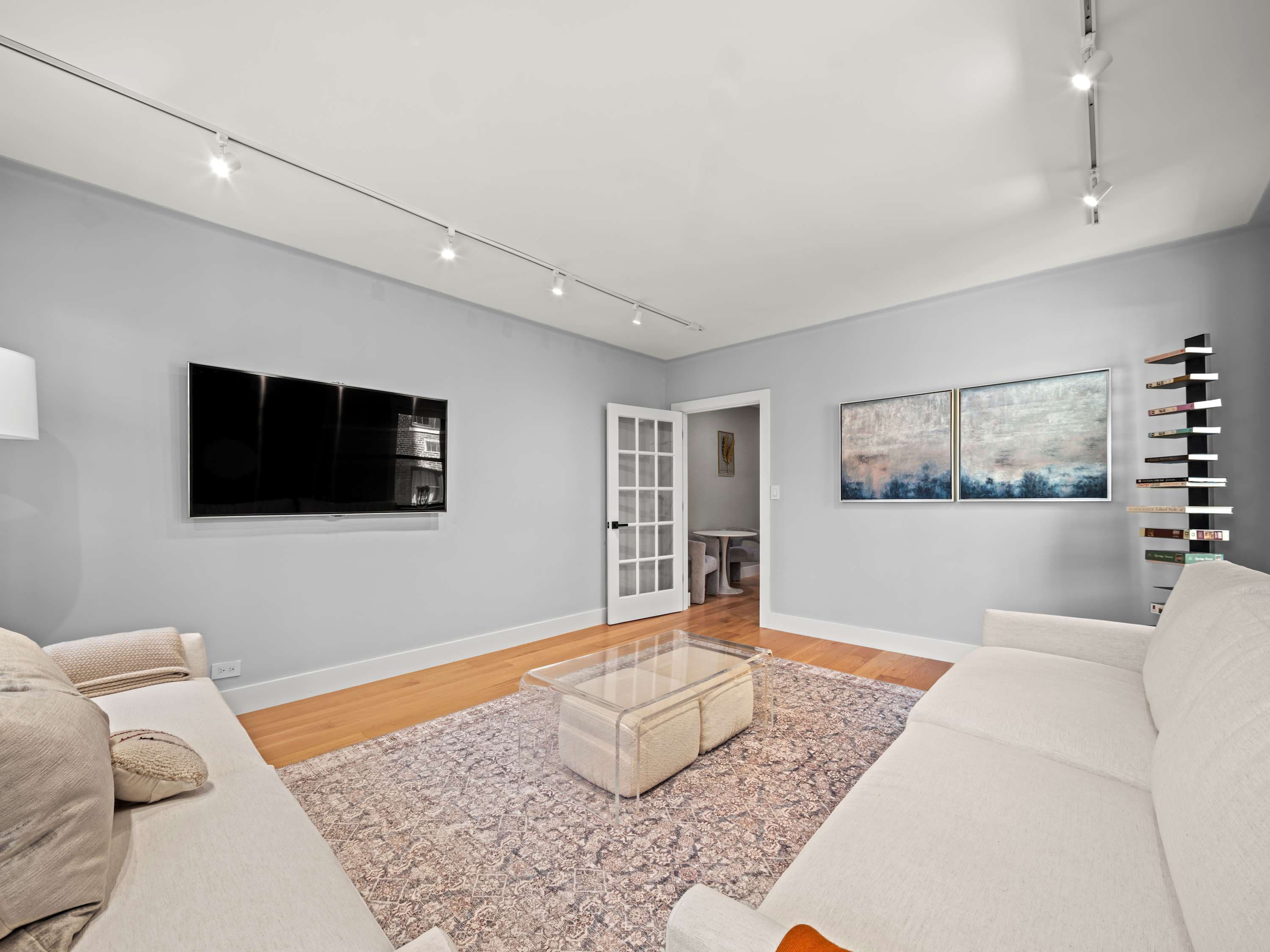 Montwell Place | Upper East Side | Modern Residence photo 3