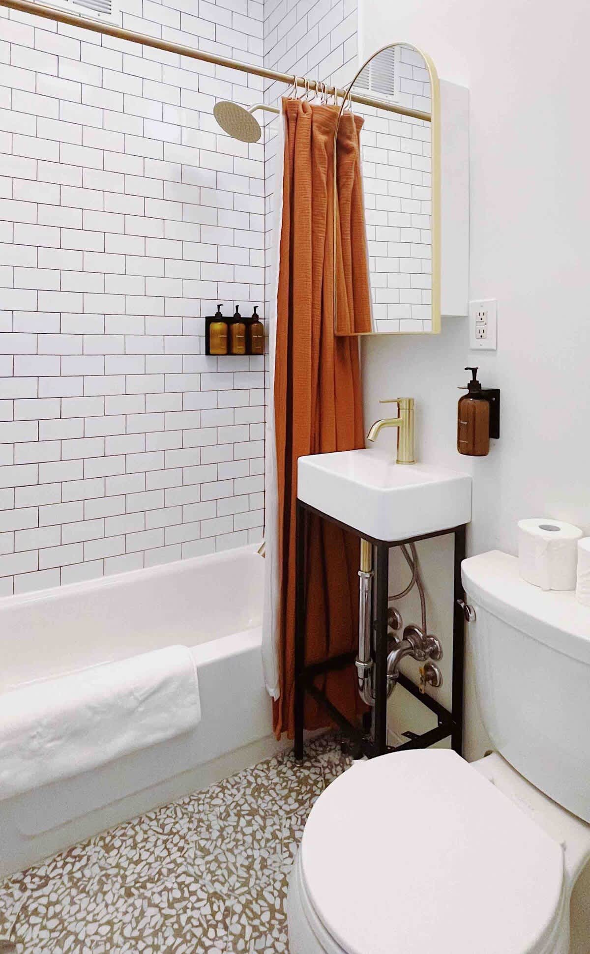 Spring House III | Nolita | Bright Apartment photo 18