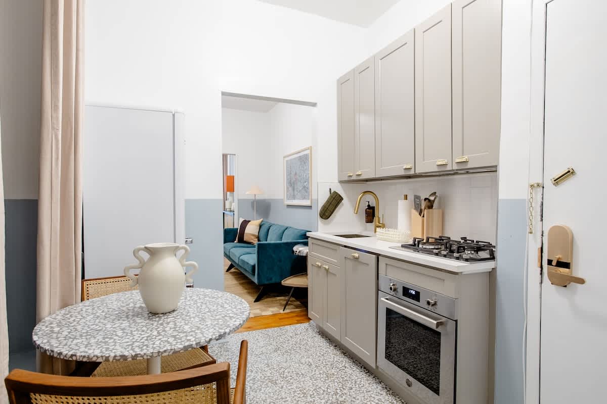 Spring House IV | NoLita | Boutique Apartment photo 12