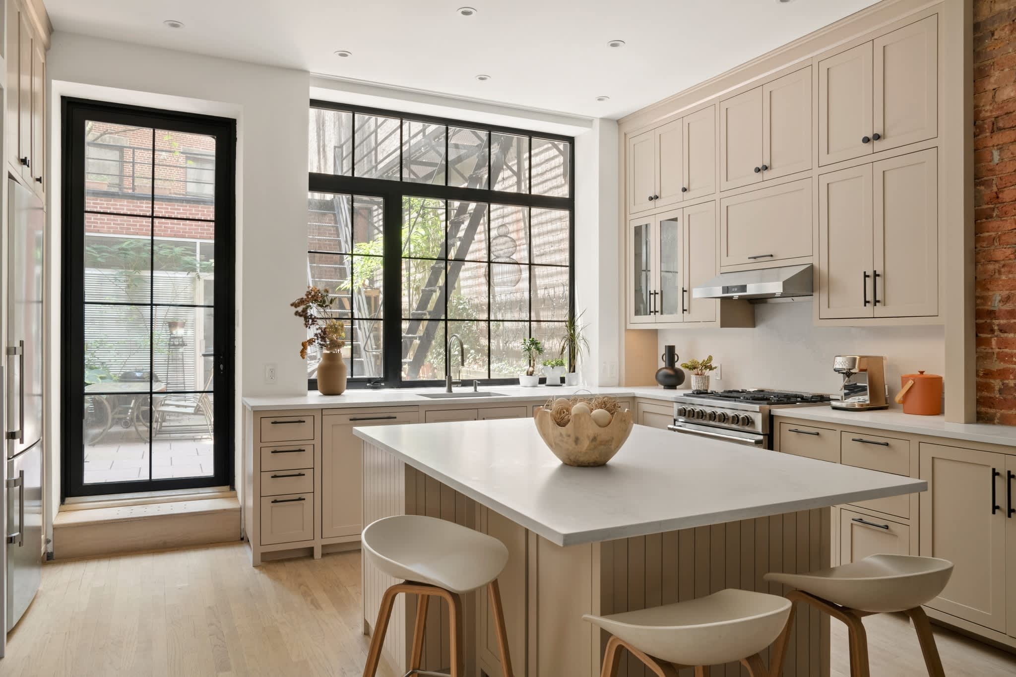 Bond Place | NoHo | Duplex with Private Terrace photo 5