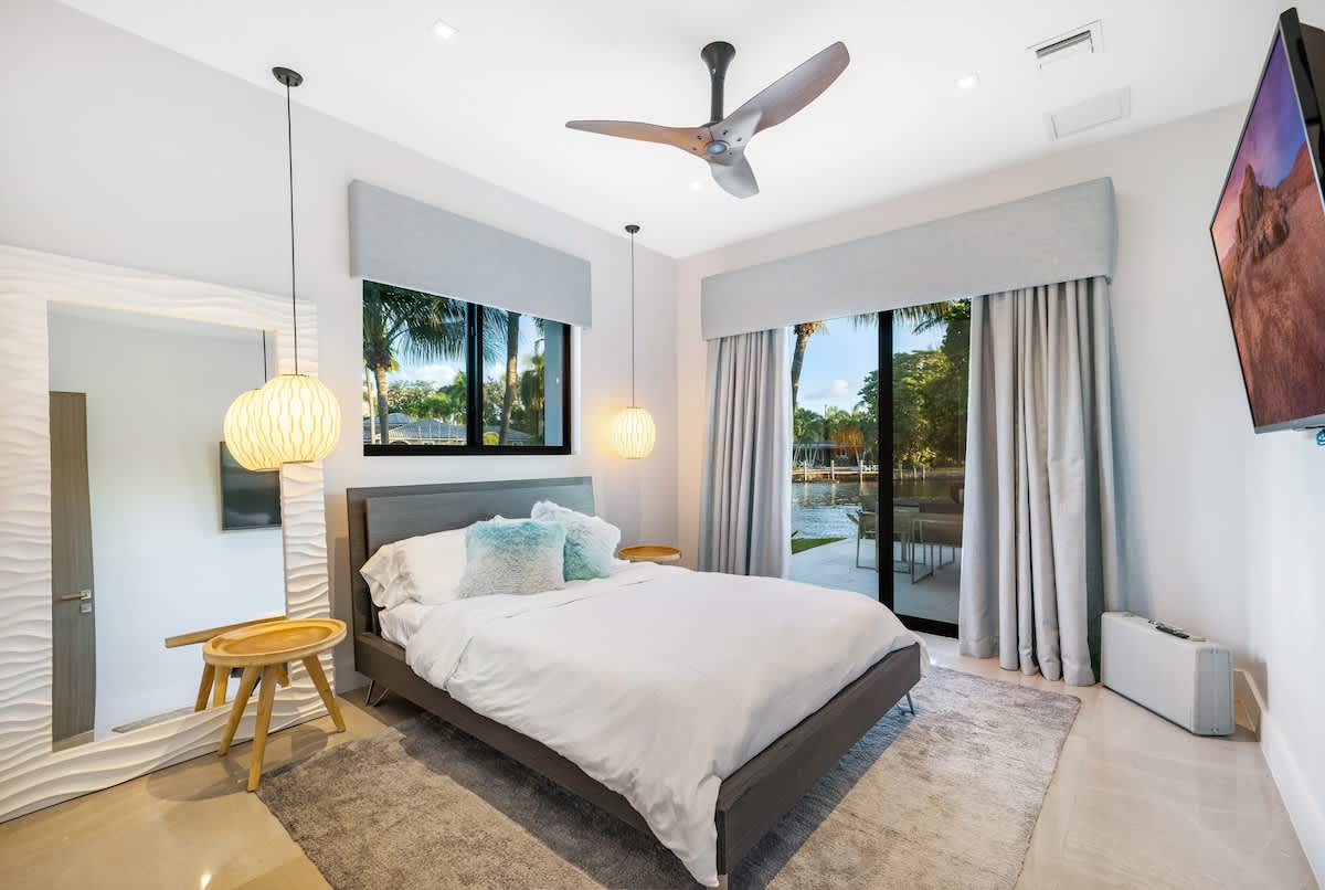 Wilton Point | Wilton Manors | Waterfront Estate w/Private Pool photo 18