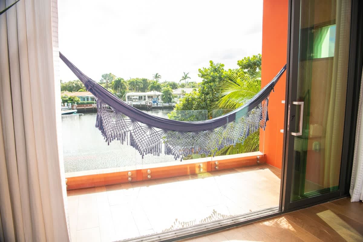 Wilton Point | Wilton Manors | Waterfront Estate w/Private Pool photo 19