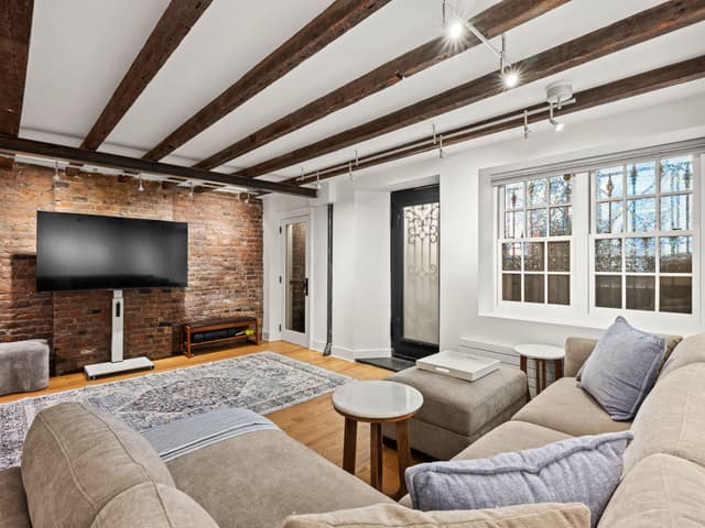 Image of Living space #2