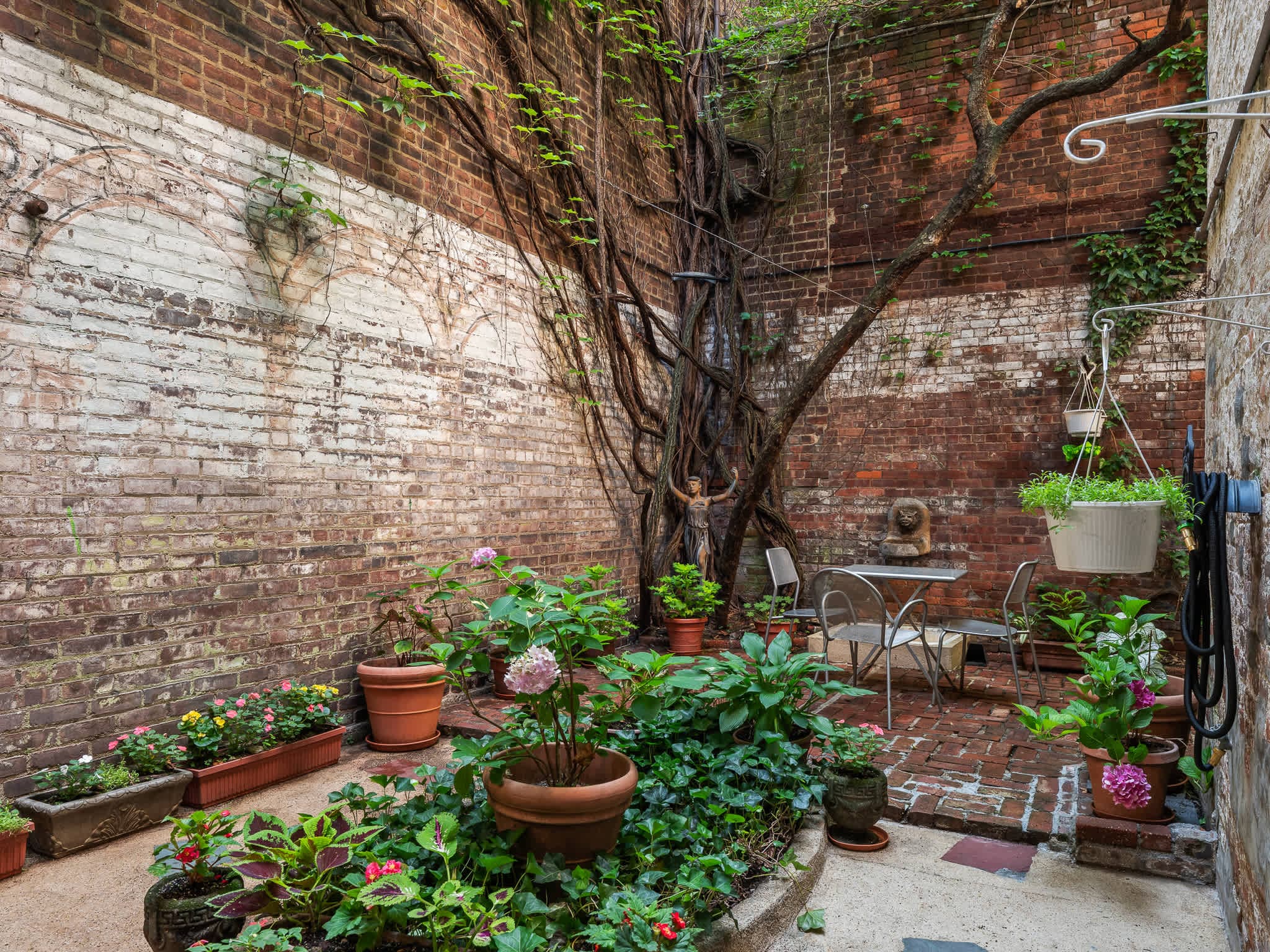 Brickwell House | West Village | Townhome & Garden photo 11
