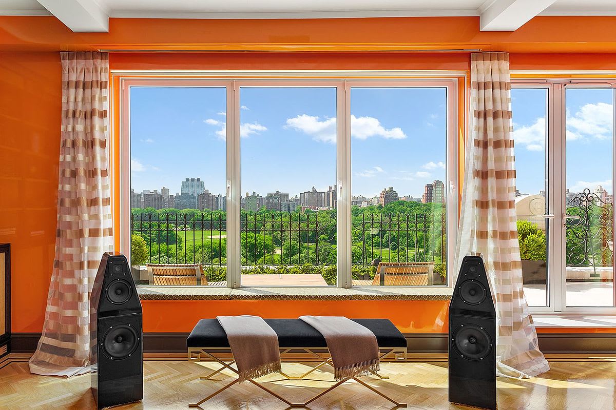Image of Living space #2