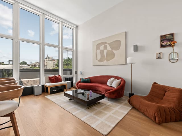 Image of Living space #2