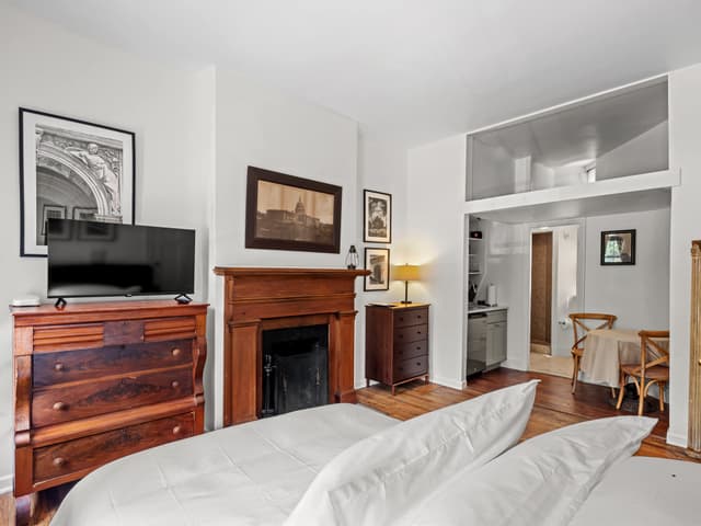 Image of Living and Sleeping space #4