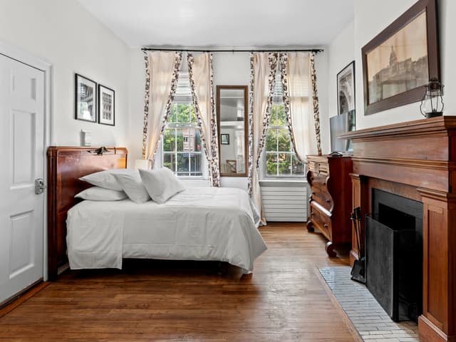 Image of Living and Sleeping space #3