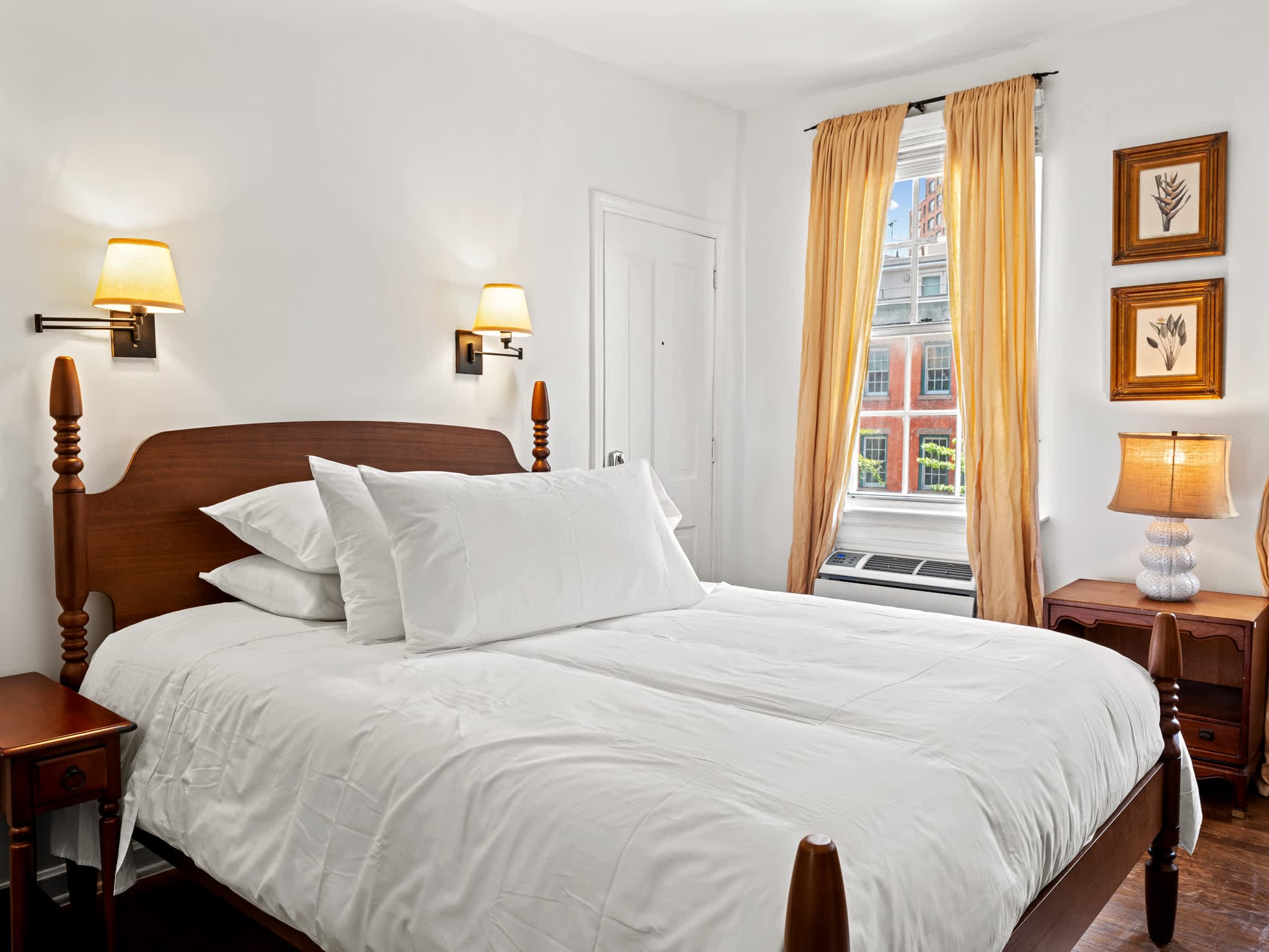 The Tabor Studio | West Village | Cozy Studio photo 6